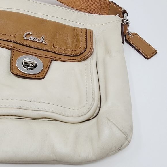 Coach | Classic Retro Cream & Brown Crossbody Bag - Picture 3 of 16